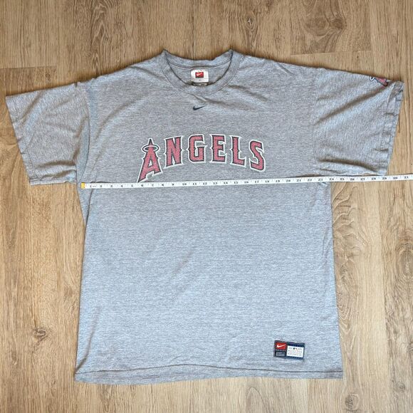 Vintage Nike MLB Angels Team Shirt Gray XL Vintage Tee Centered Logo Baseball - Picture 5 of 6